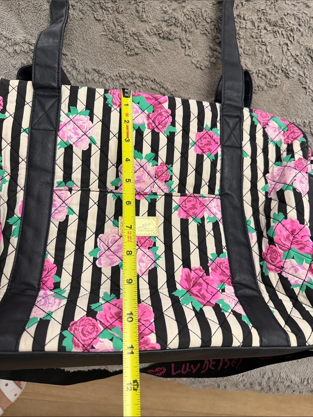 Betsy Johnson Quilted Weekender Tote Bag - Picture 7 of 8